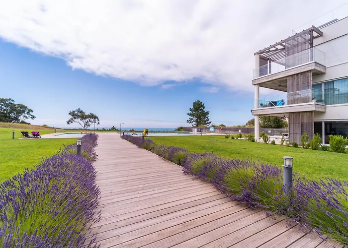 アパート New Luxury Apartment, Sea View With Pool & Gym ナザレ