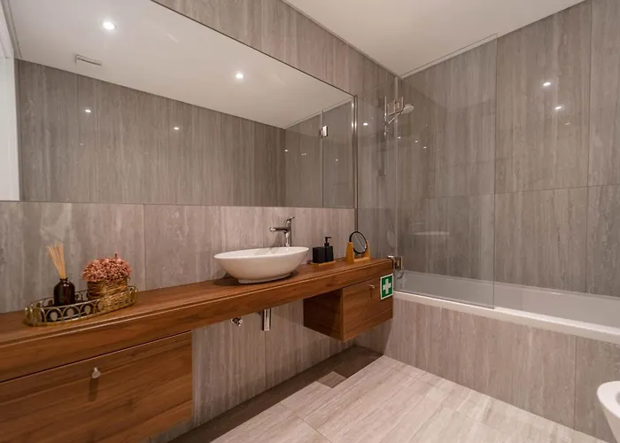 アパート New Luxury Apartment, Sea View With Pool & Gym *