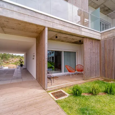 Apartmán New Luxury Apartment, Sea View With Pool & Gym *