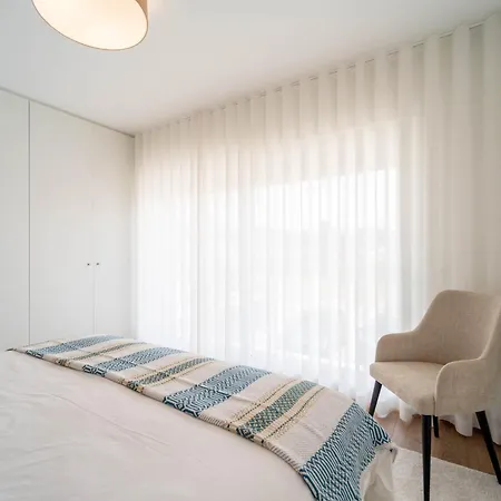 New Luxury Apartment, Sea View With Pool & Gym * Nazaré