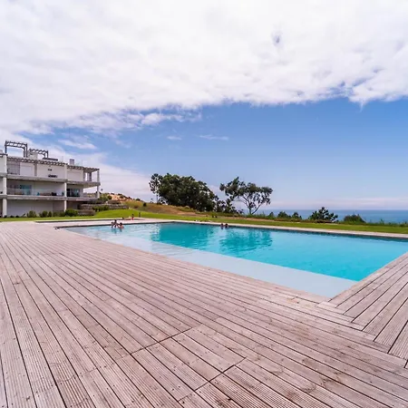 Apartmán New Luxury Apartment, Sea View With Pool & Gym Nazaré