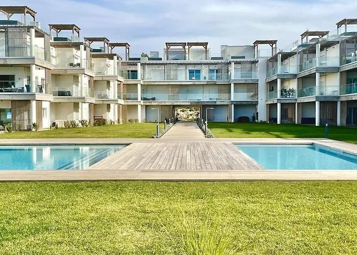 Lejlighed New Luxury Apartment, Sea View With Pool & Gym Nazaré