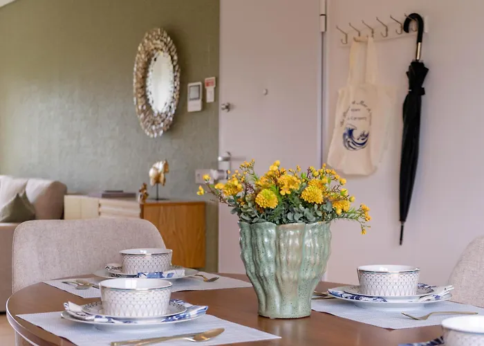 Lejlighed New Luxury Apartment, Sea View With Pool & Gym